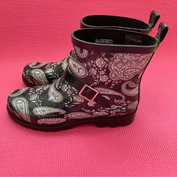 Women's Capelli Black / White  Print Ankle Rain Boot - Size 8 - Picture 3 of 10